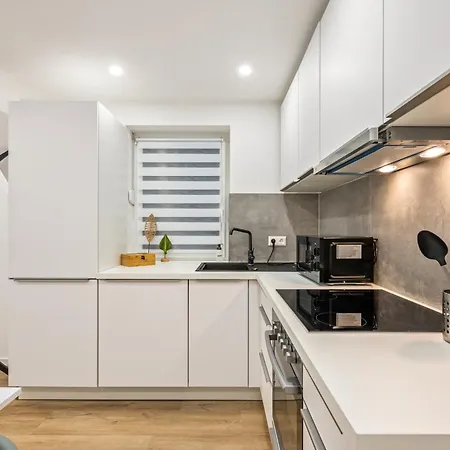 Sali Homes - Altstadt 95 #4 Apartment *